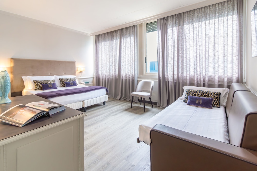 Deluxe Quadruple Room photo 2