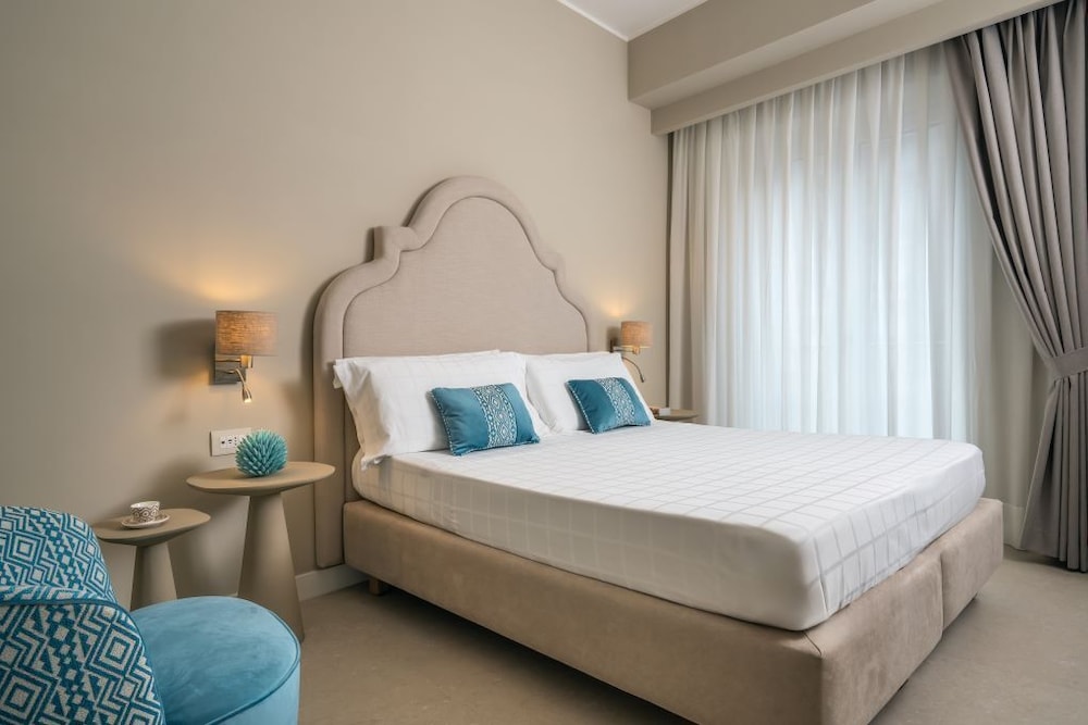 Deluxe Double Room - Photo 3