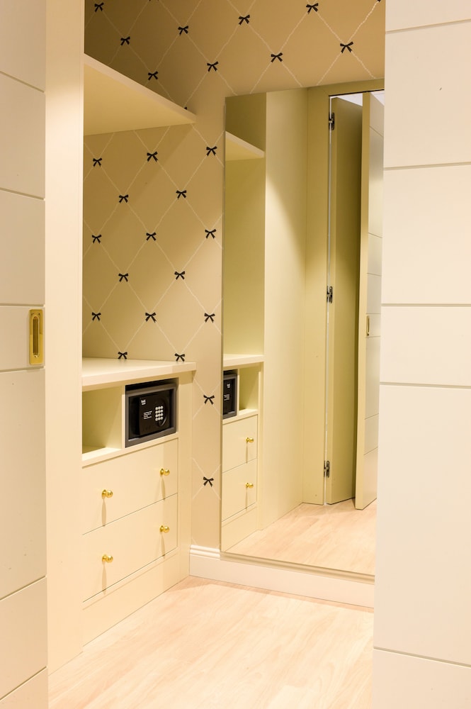 Deluxe Double Room, Balcony - Photo 5