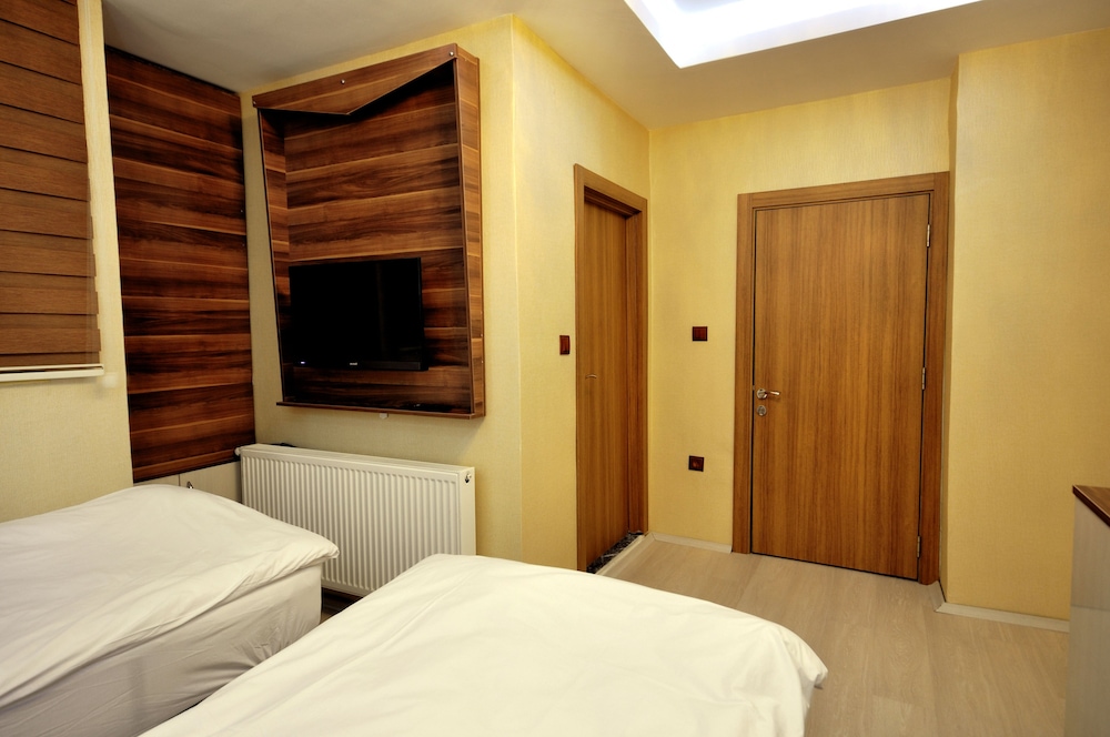 Deluxe Twin Room, Multiple Beds, City View photo 2