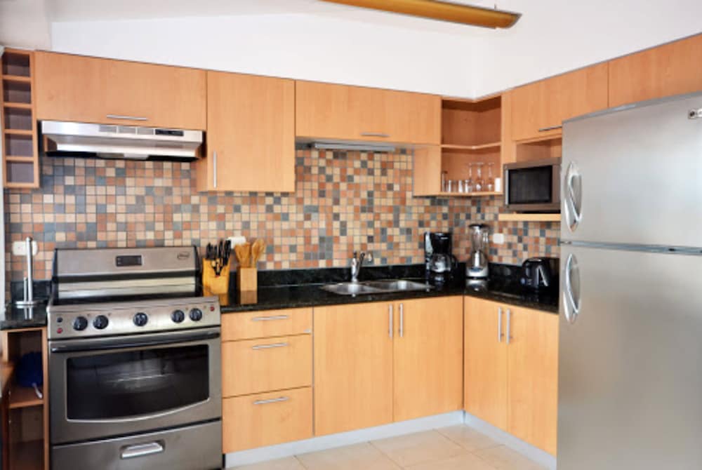 Honeymoon Suite, Kitchen, City View photo 3