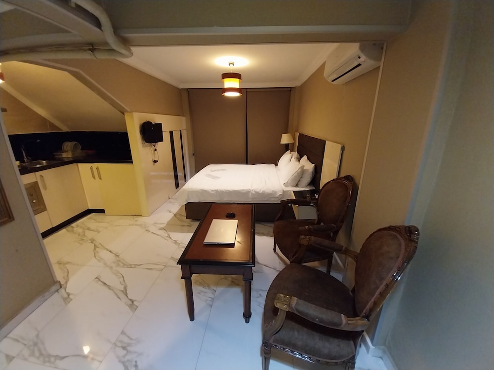 Economy Room photo 3