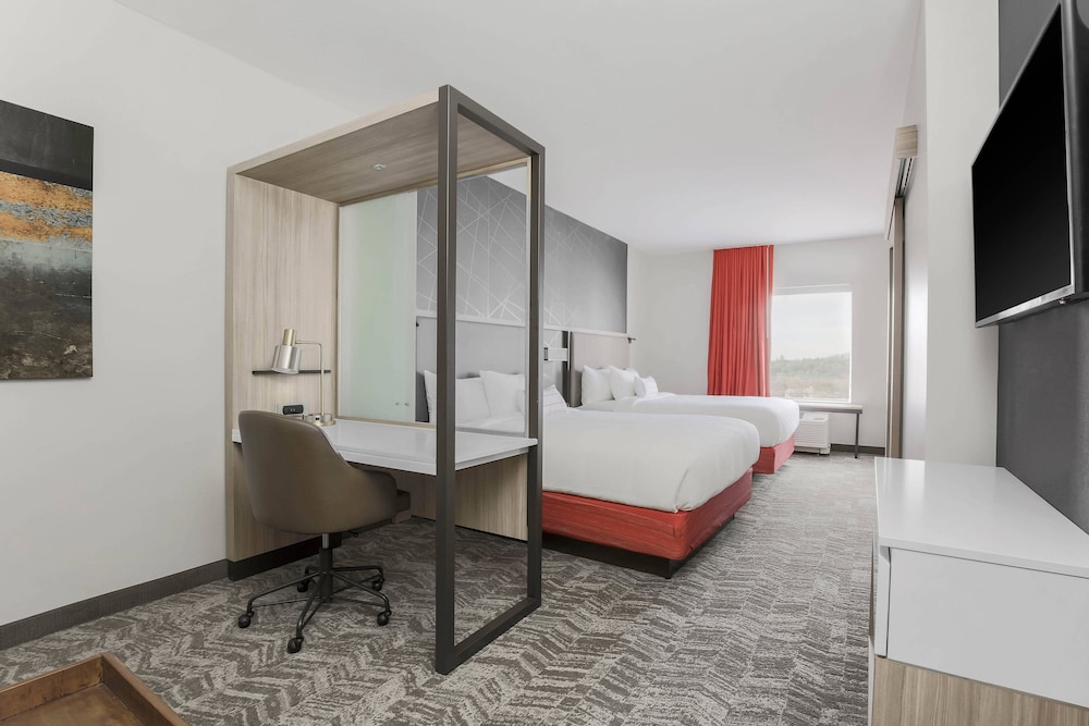 Suite, 2 Queen Beds - Photo 1