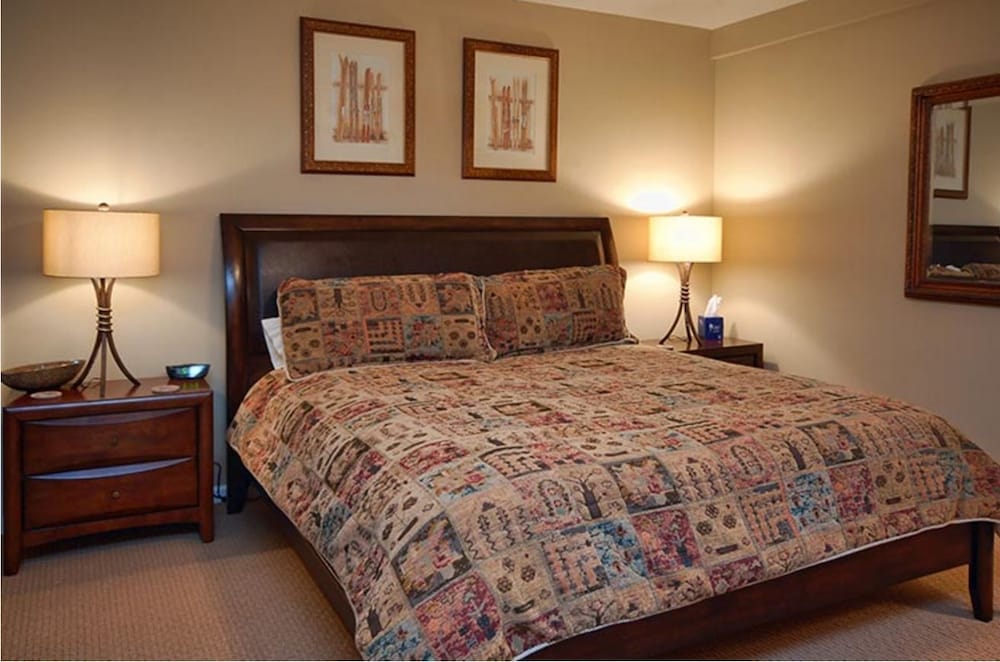 Condo, Multiple Beds (Scandinavian Lodge and SL300) photo 1