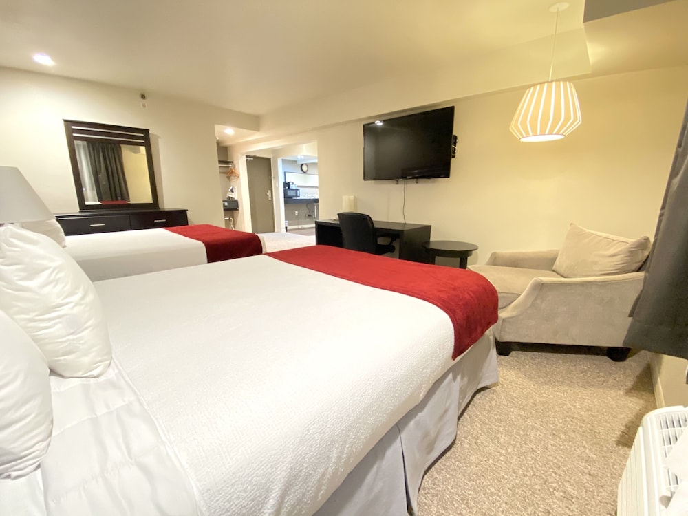 Executive Suite, 2 Queen Beds photo 2