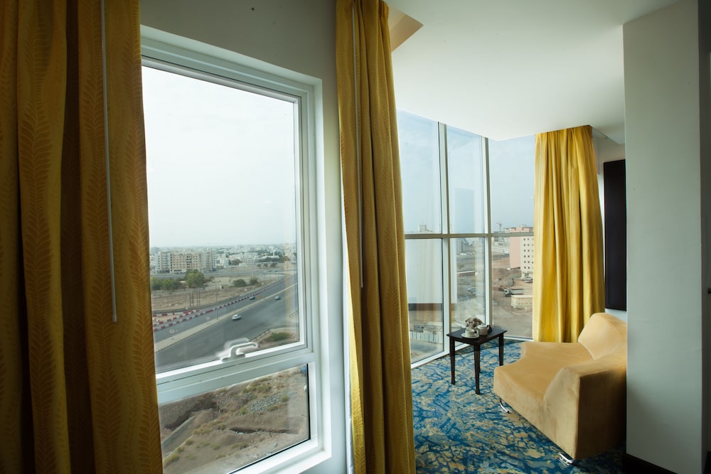 Superior Suite, 1 Double Bed, City View photo 3