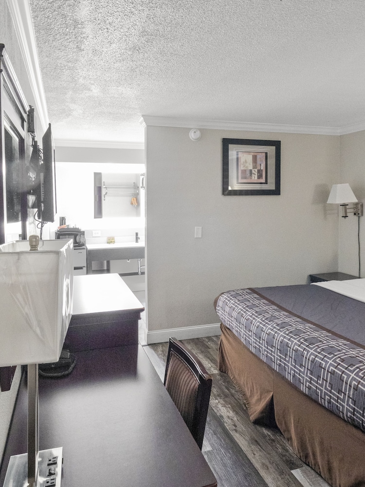 Room, 1 Queen Bed, Non Smoking