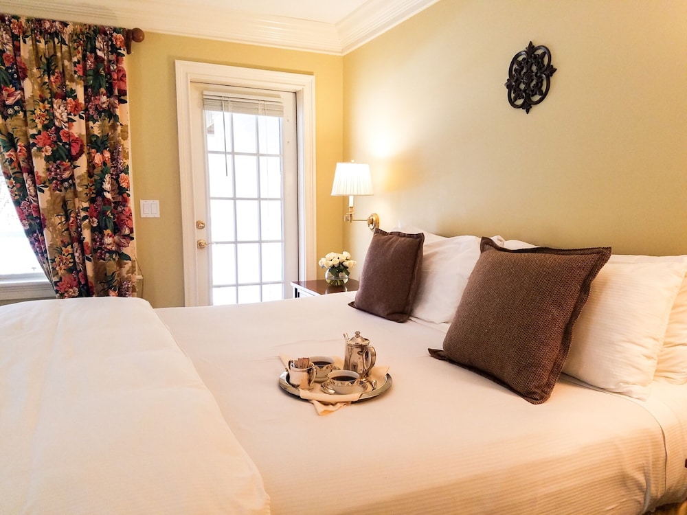 Luxury Room, 1 Bedroom, Non Smoking (Room 311) photo 3