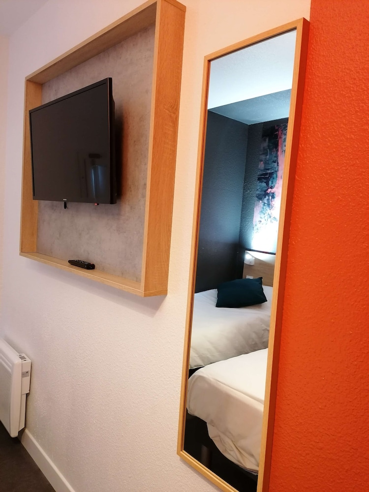 Standard Room, 2 Twin Beds - Photo 3