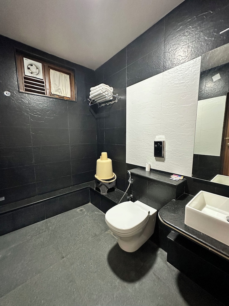 Luxury Quadruple Room - Photo 3