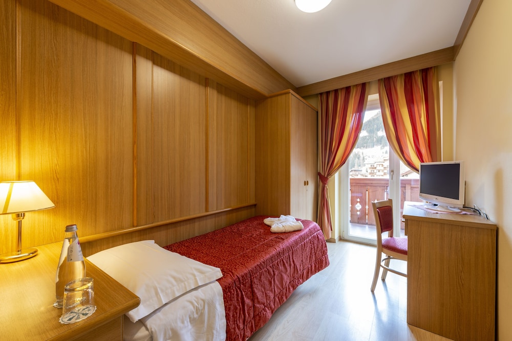 Junior Single Room