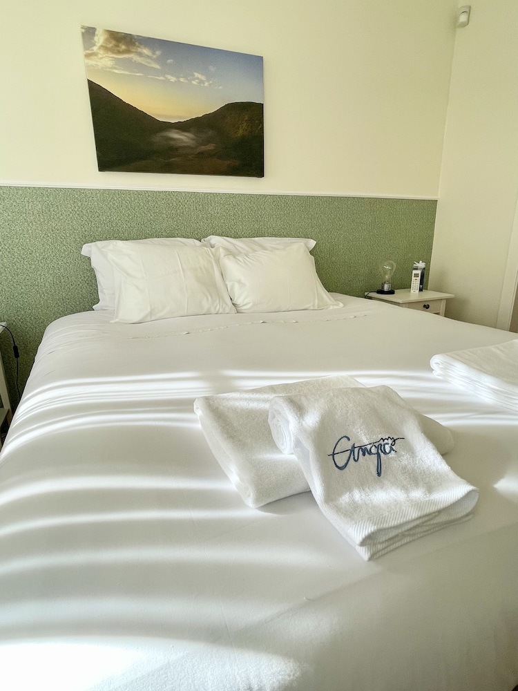Superior Double or Twin Room, 1 Bedroom, Private Bathroom photo 2