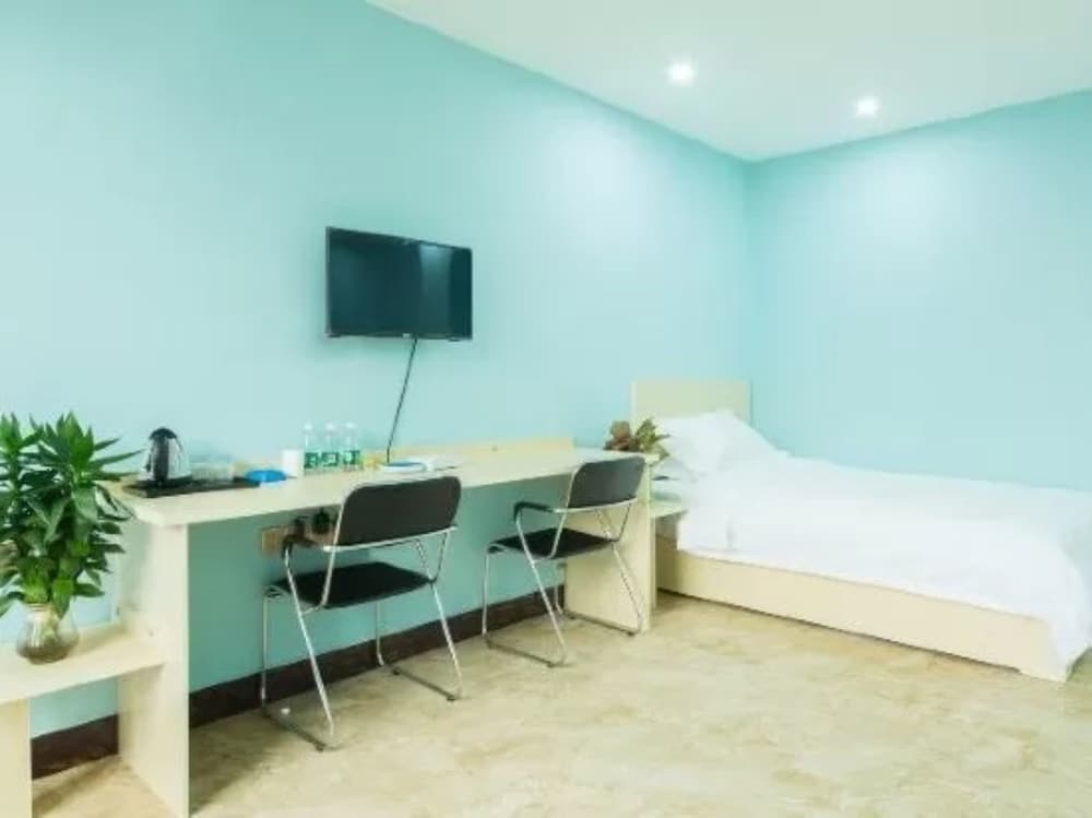 Deluxe Triple Room photo 3