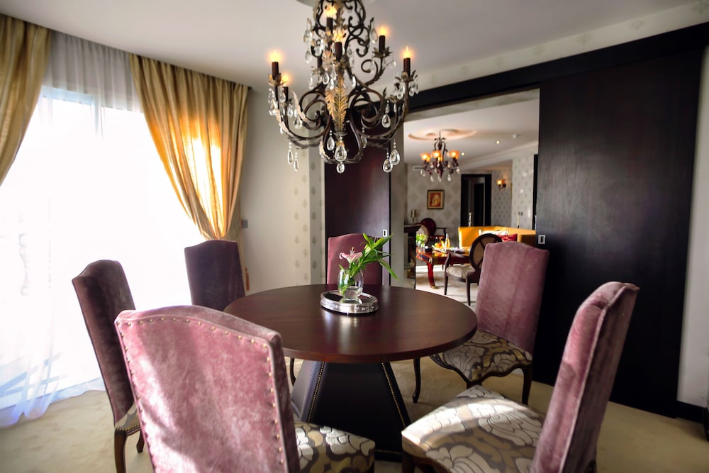 Suite Ambassador - Photo 19