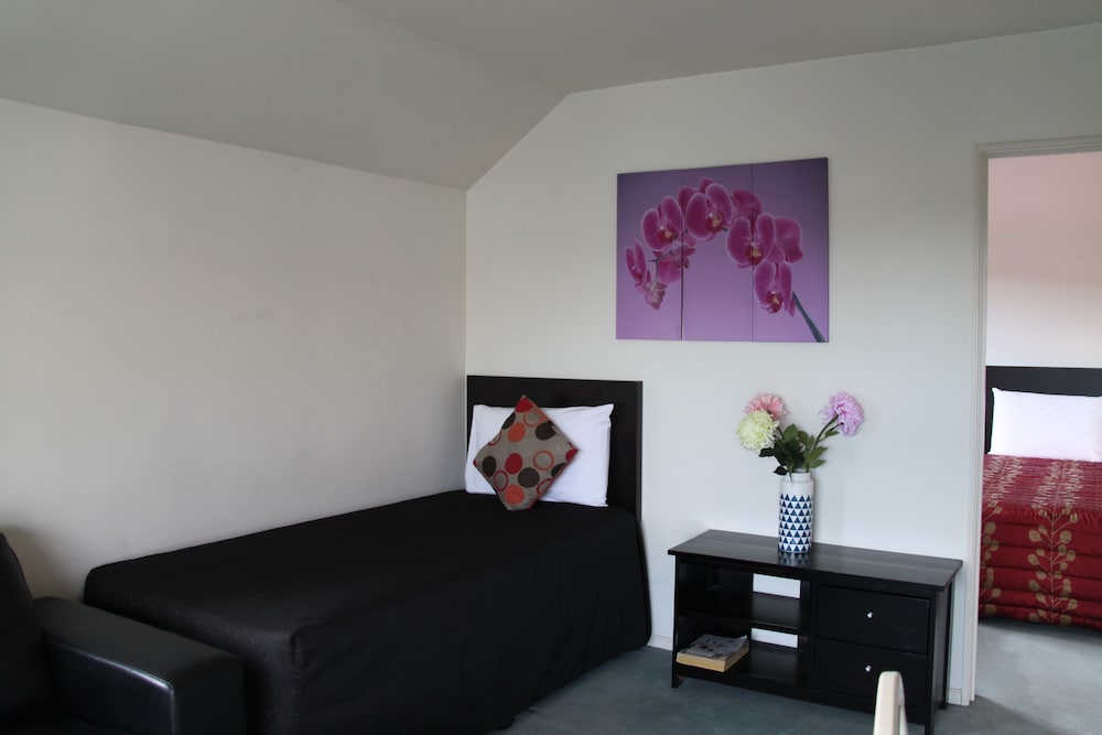 Family Room, 2 Bedrooms photo 2