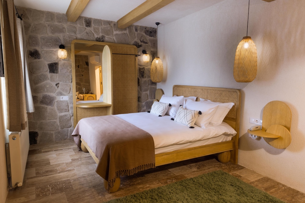 Panoramic Room - Photo 1