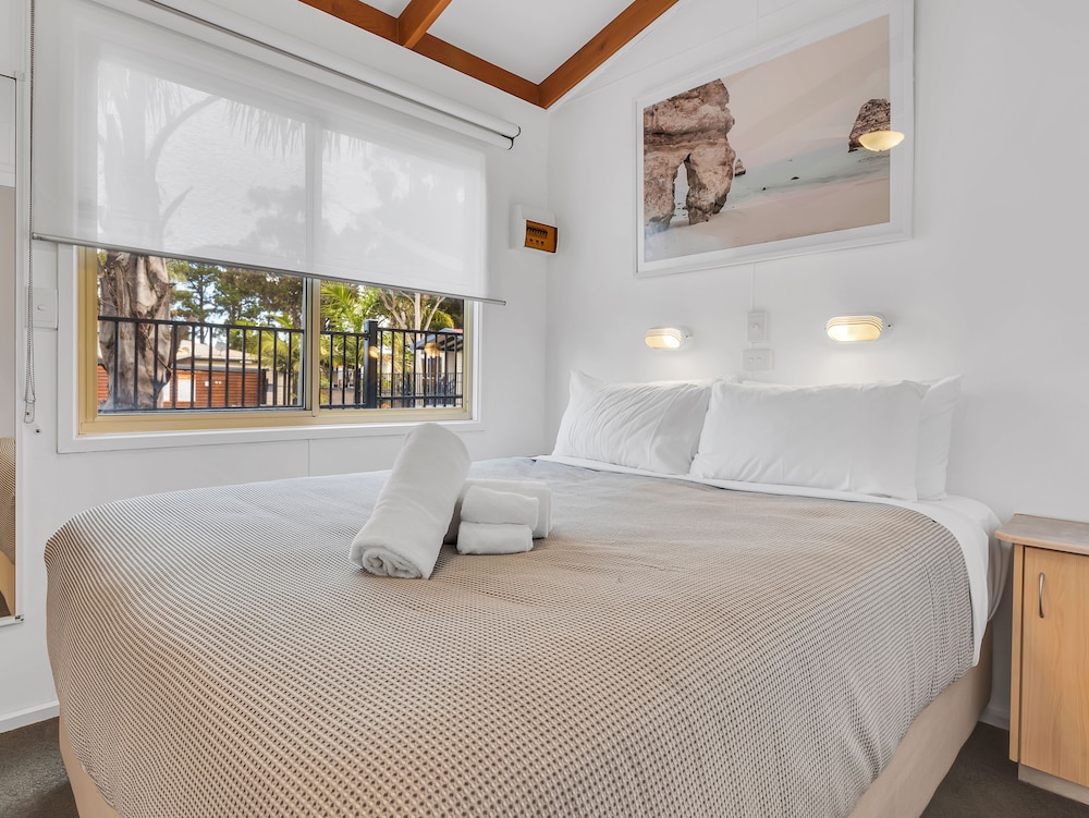 3 Bedroom Poolview Villa