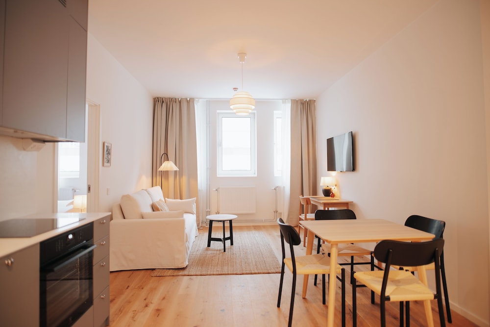 Deluxe Apartment