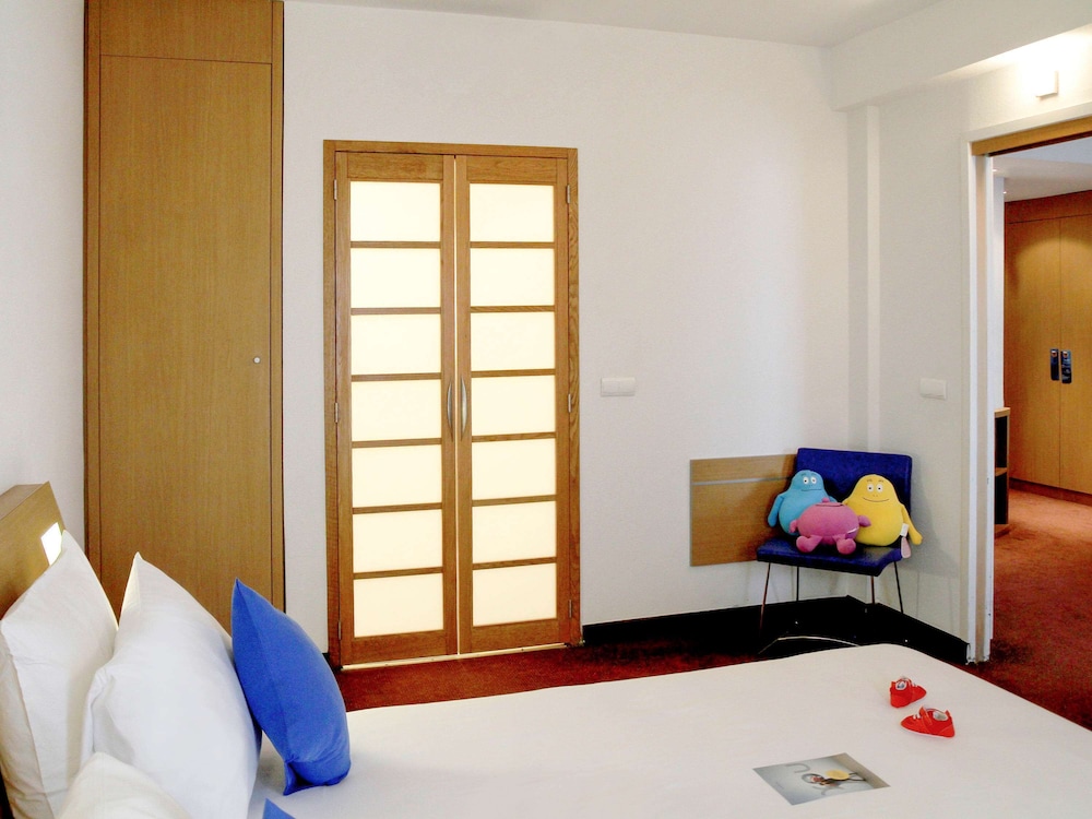 Junior Suite, 1 Double Bed with Sofa bed - Photo 3