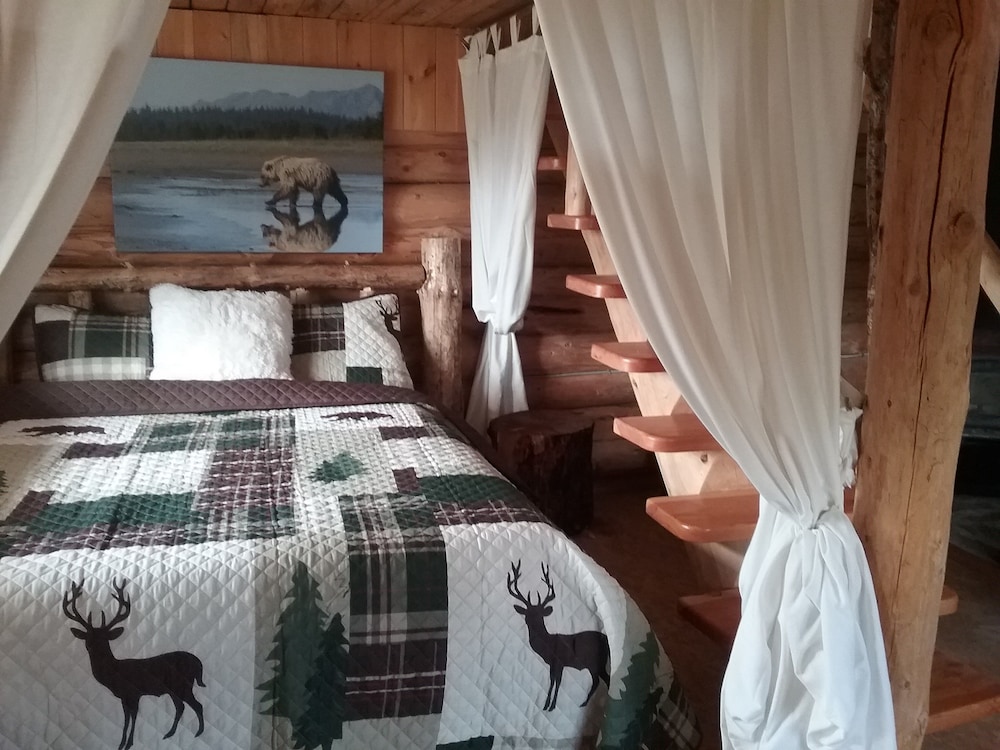 Standard Cabin, 1 Queen Bed, Non Smoking, Lake View photo 2