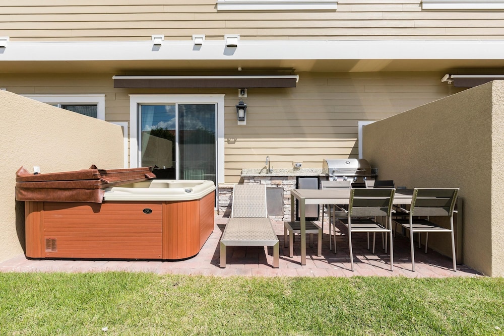4 BR 4 BA Villa 5min Disney BBQ Boblebad, Bilde 23