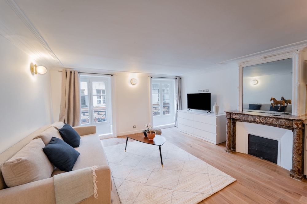 Deluxe Apartment photo 1