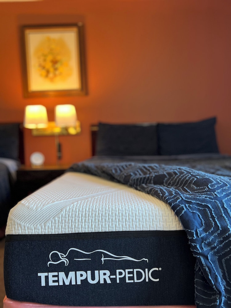 Premier Double Room, 1 King Bed, Mountain View, Ground Floor photo 3