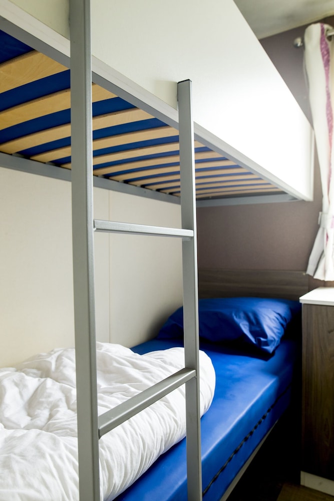 Standard Lodge, 3 Bedrooms With Veranda photo 3