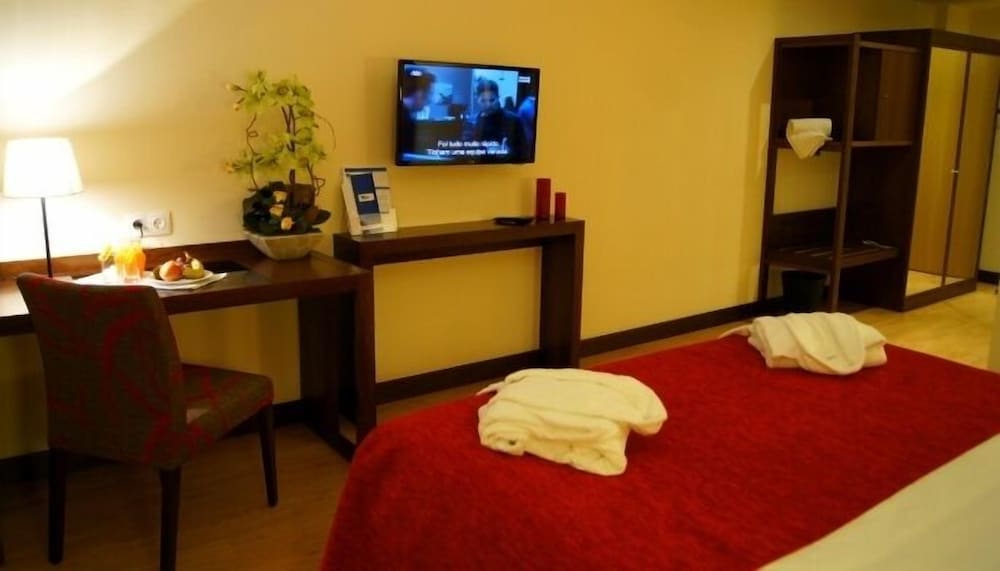 Double or Twin Room photo 3