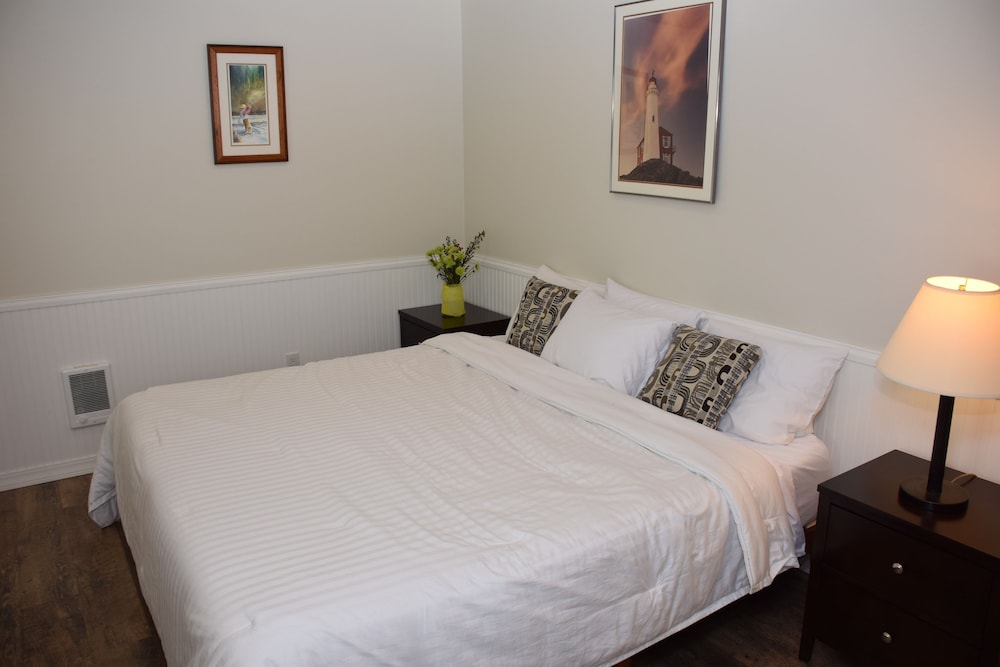 1 Bedroom Suite B photo 1