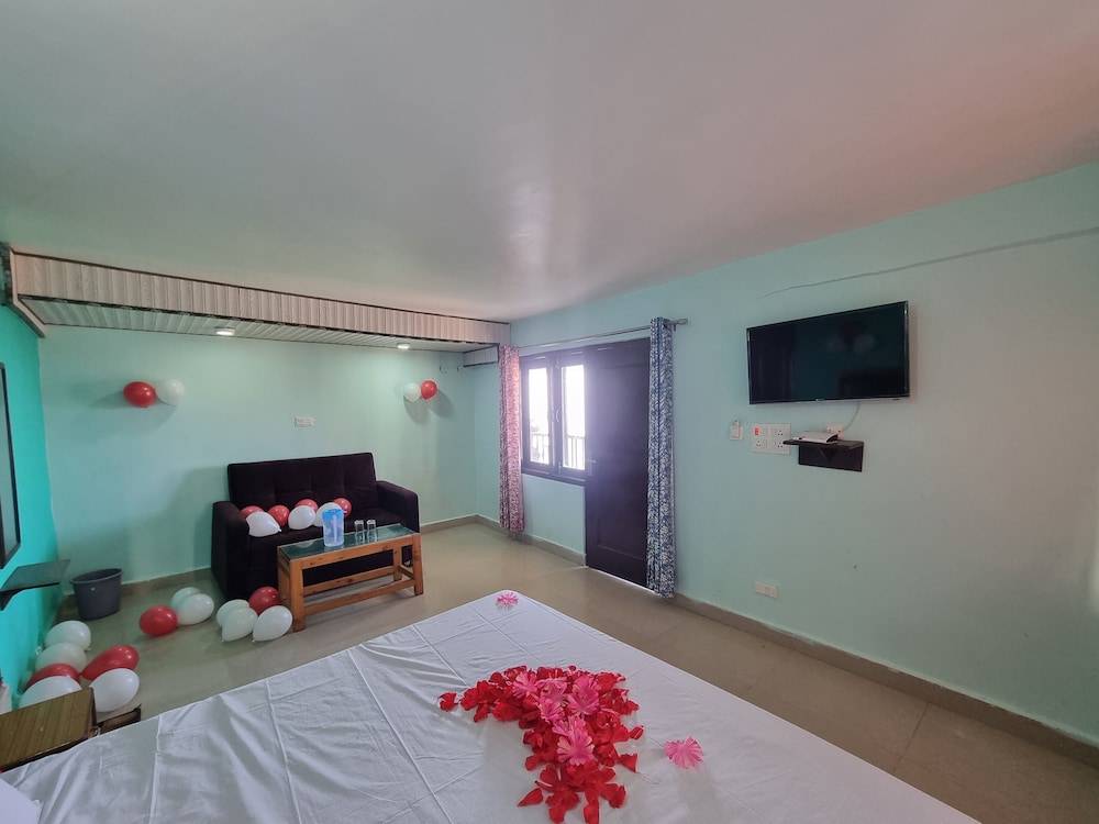Deluxe Double Room - Photo 16