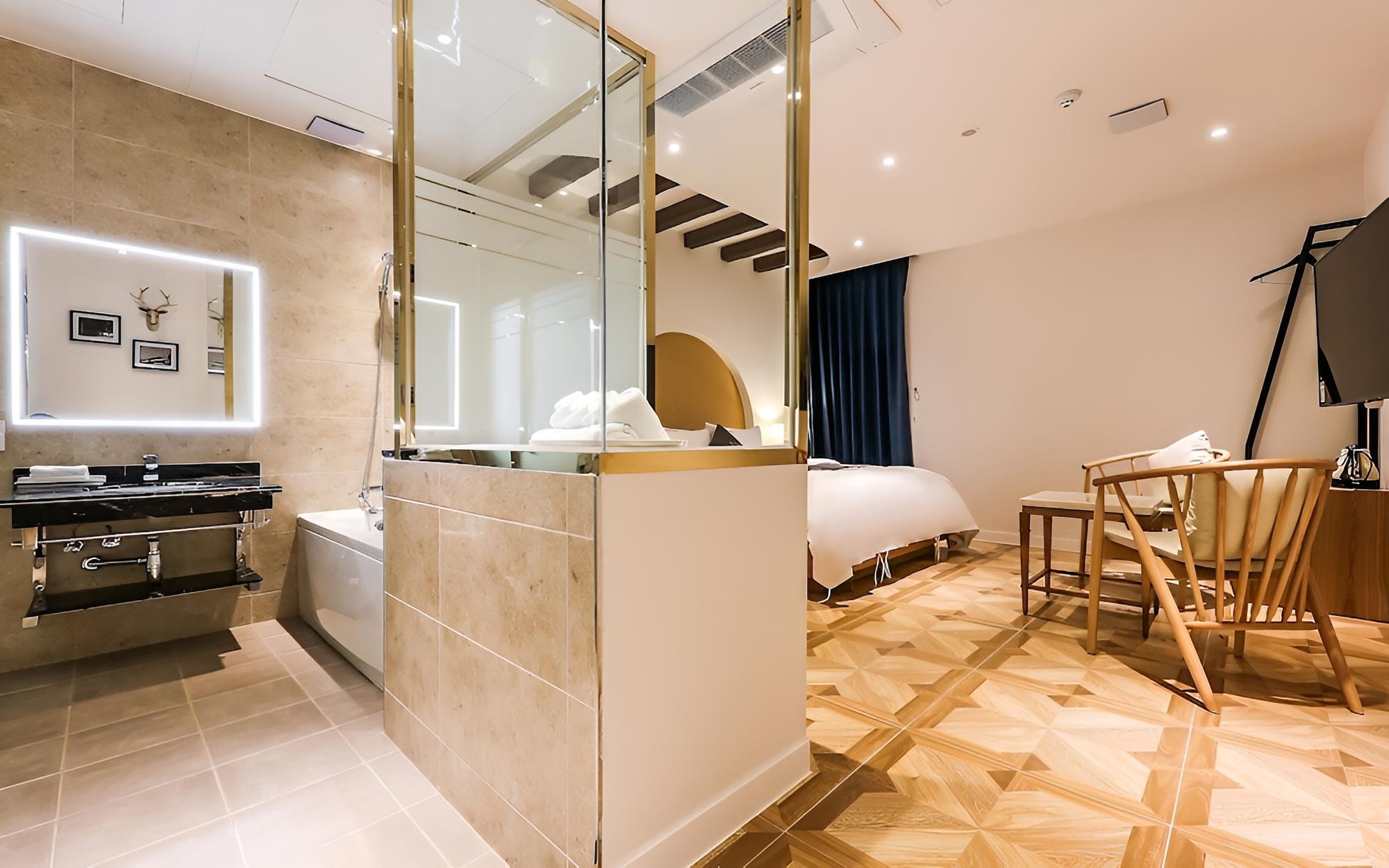 Room (Standard room) - Photo 4