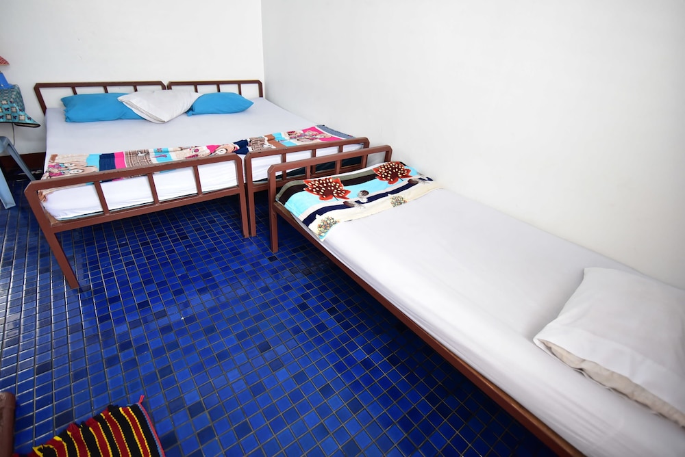 Standard Triple Air-Con Room photo 2