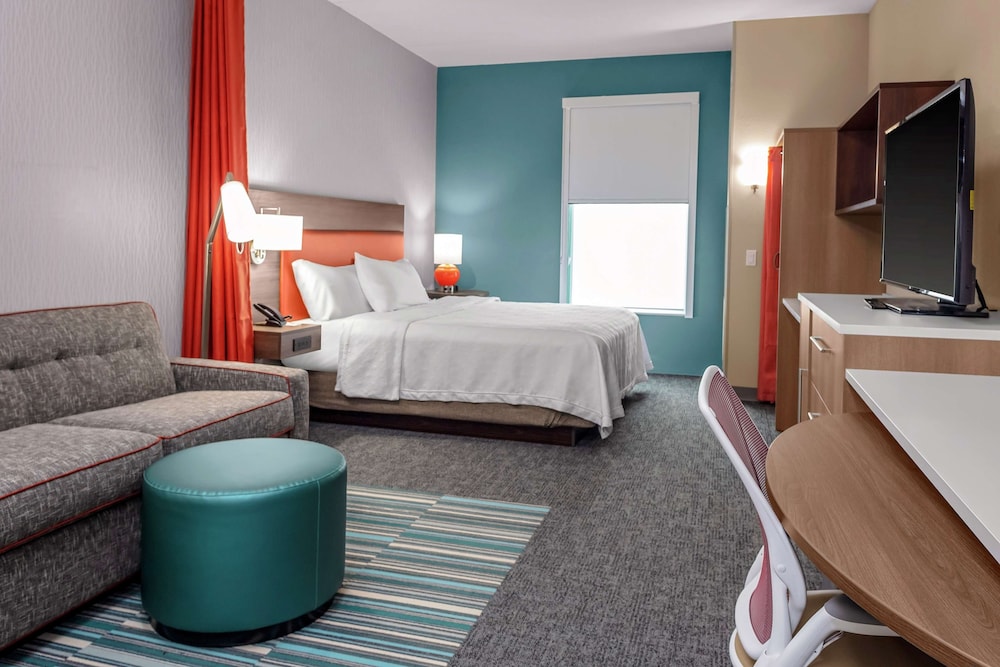 Studio Suite, 1 King Bed, Non Smoking - Photo 2