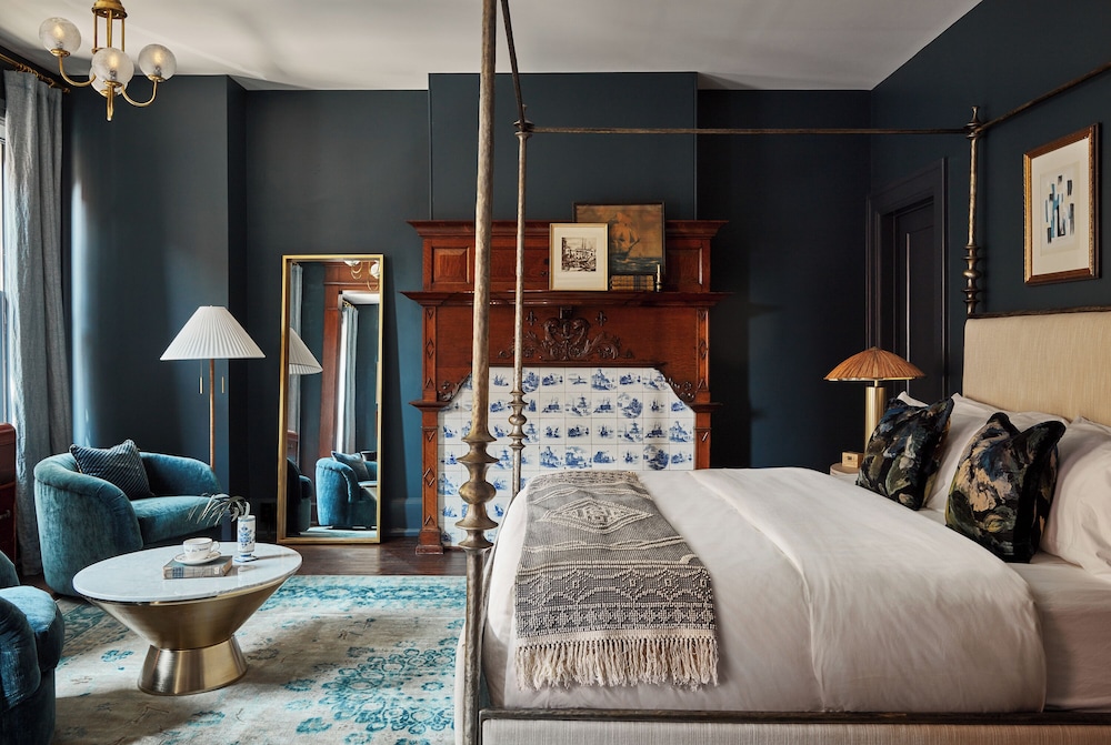Junior Suite, 1 King Bed (The Gabrielle, Floor 3)