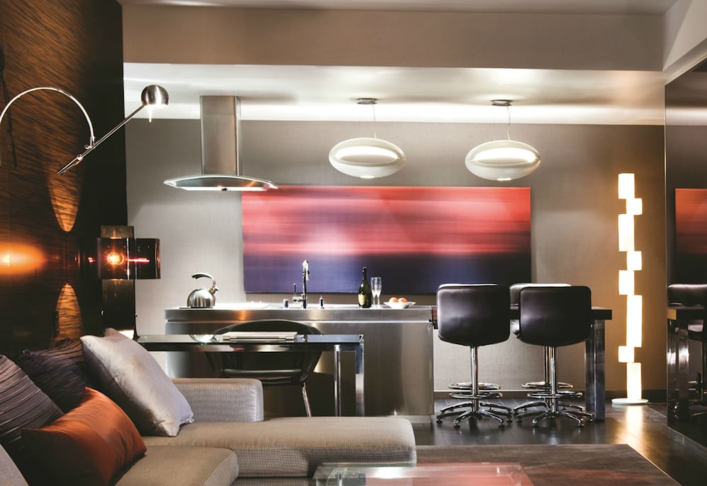 Palms Place - One Bedroom Suite - Photo 3