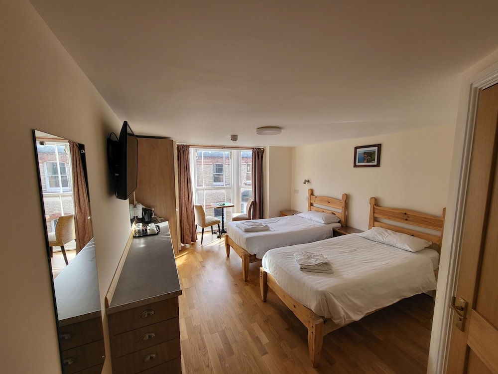 Twin Room - Photo 1