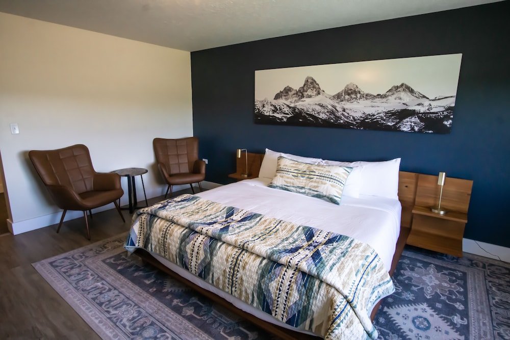 Grand Room, 1 King Bed photo 1