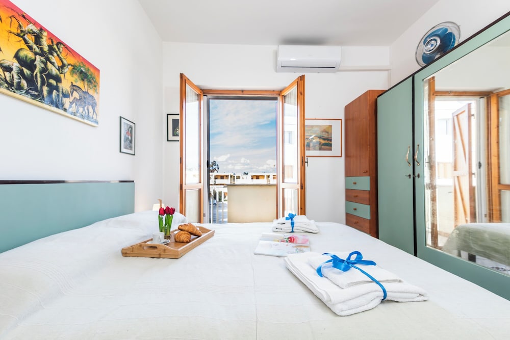 Standard Penthouse, Multiple Bedrooms, Sea Facing (Coral House 2)