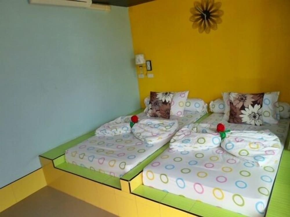 Deluxe Twin Bed Garden View photo 2