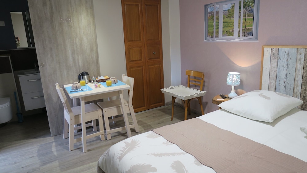 Single Room, Ensuite (L'Atelier) photo 1