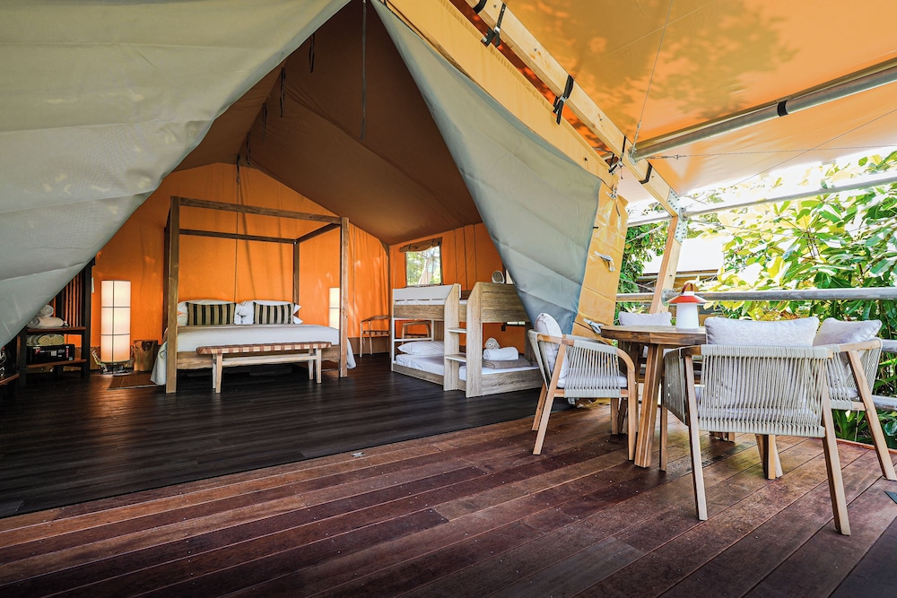 Family Glamping - 6 Share