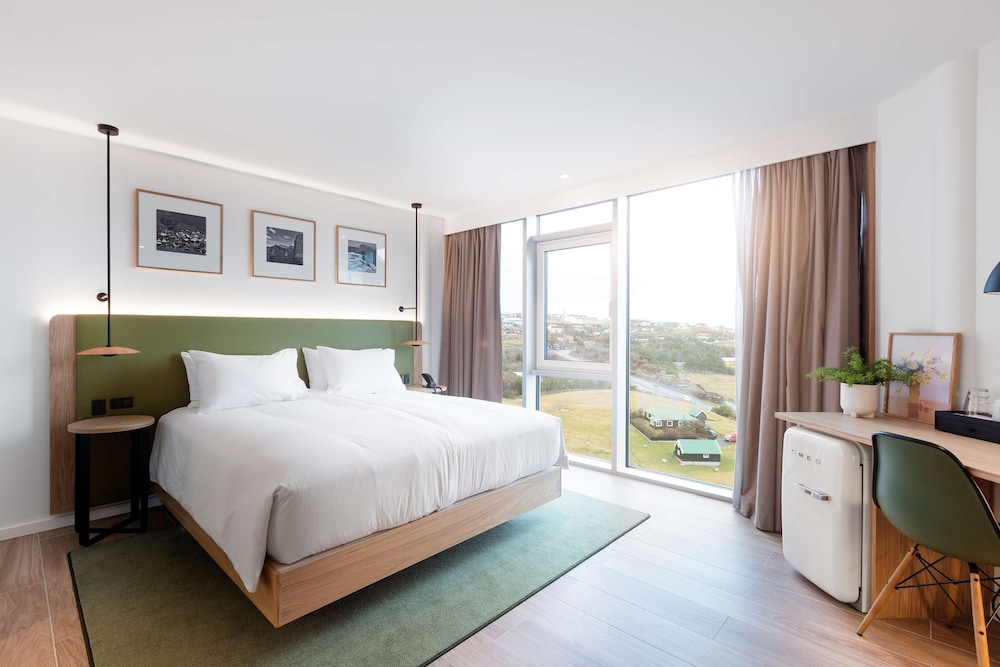 Junior Suite, 1 King Bed - Photo 1
