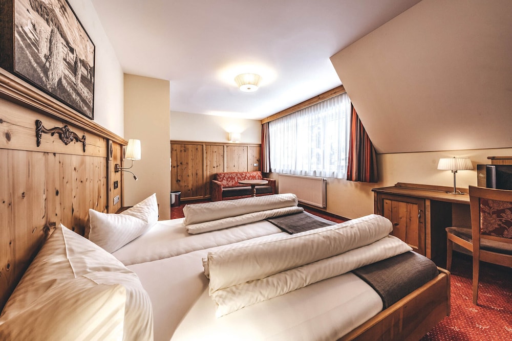 Double Room, Mountain View (Tower) photo 1