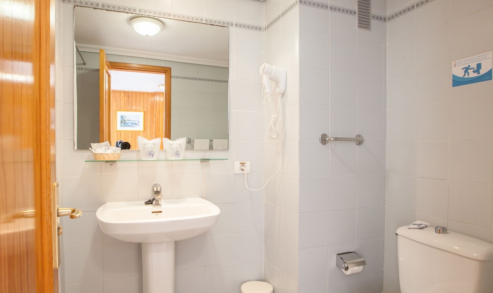 Junior Suite (2 Adults + 1 Child)