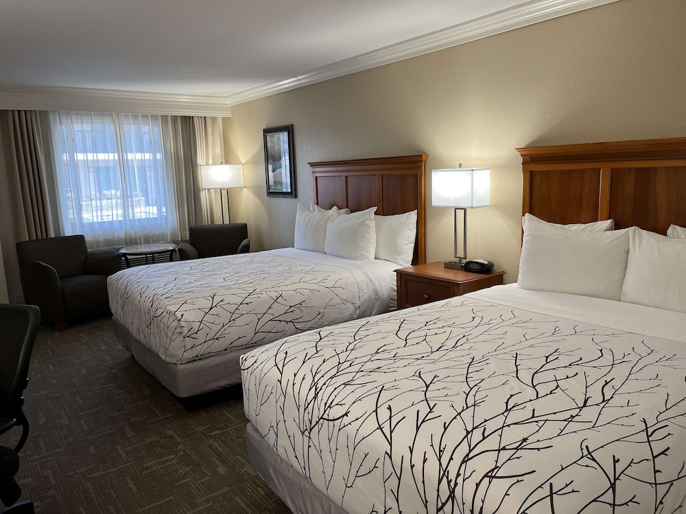 Standard Room, 2 Queen Beds, Non Smoking, Microwave