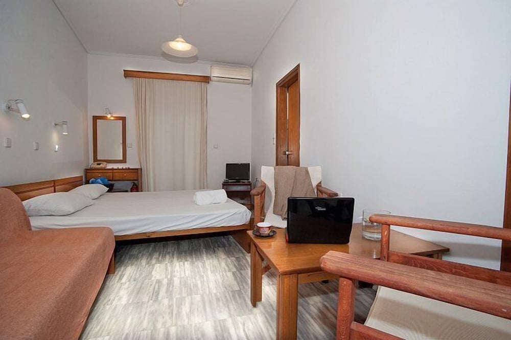 Family Apartment, 2 Bedrooms, Sea View, Oceanfront