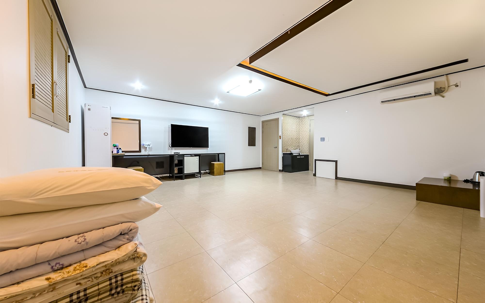 Room (Korean room (with styler)) photo 1