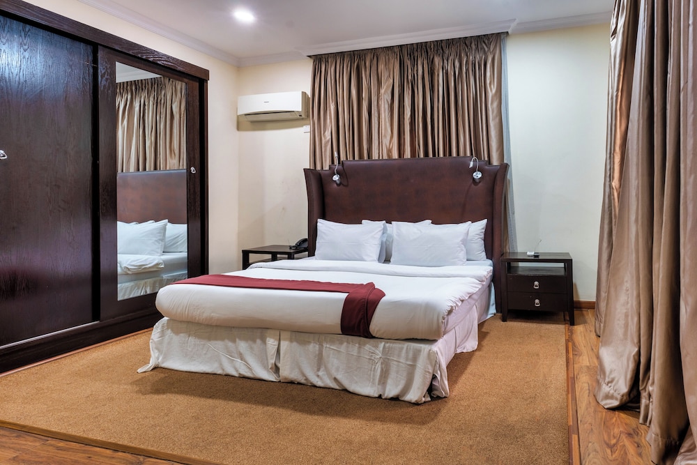 Executive Suite photo 1