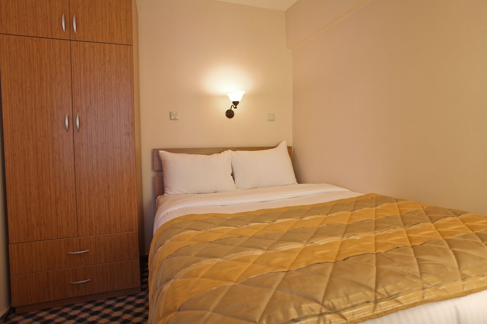 Standard Triple Room photo 2